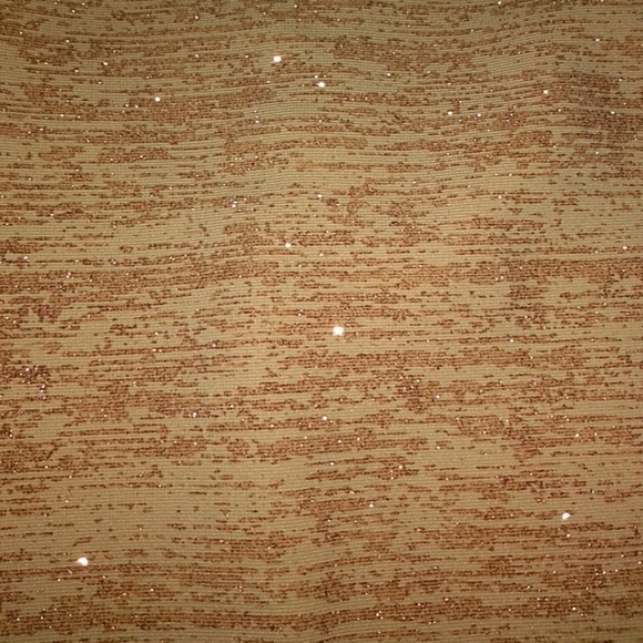 Rose colored glitter skirt - Picture 2 of 3